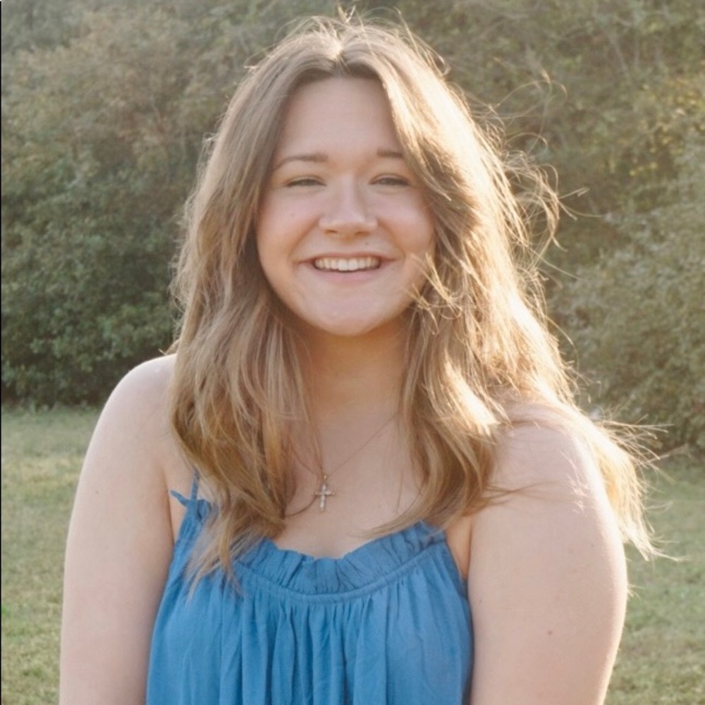 Meet your Posher, Caitlyn